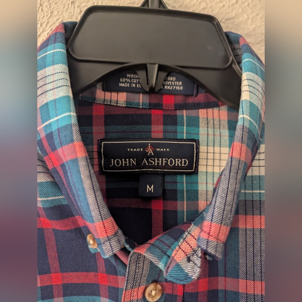 John Ashford Button Up Shirt Men’s Mediun Plaid Short Sleeves Wrinkle Free Work - Picture 3 of 6